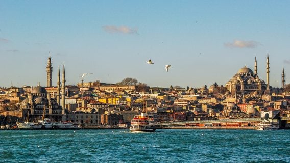 Релоканты рассказали о жизни в Турции: быт, ВНЖ, цены, стихия, политика