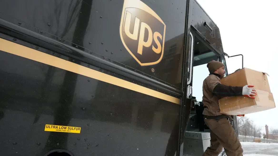 Американские айтишники обсуждают новые зарплаты курьеров UPS — $170K в год