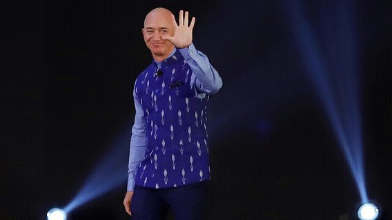 Безос купил акции Amazon впервые за 20 лет. Но только одну