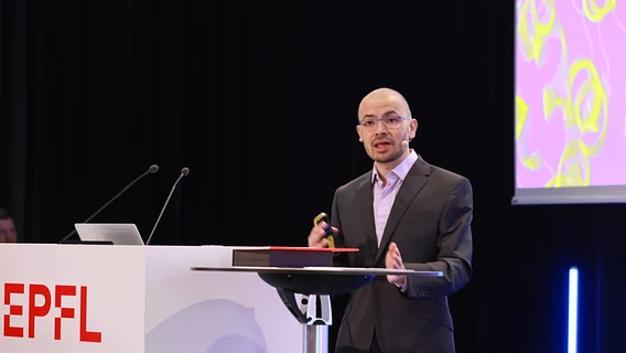 Всё в наших руках: СЕО DeepMind говорит, что ИИ может сделать человека гением или тупицей