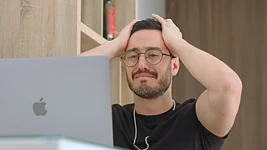 «У меня чуть инфаркт не случился»: ИИ снёс венчурному инвестору 15 лет семейных фото