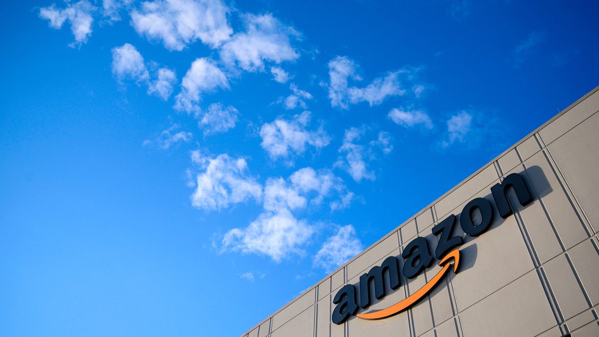Amazon получила иск за то что не давала рабочим нормально пообедать