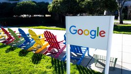 Google консолидирует свои ИИ-подразделения, чтобы угнаться за OpenAI