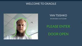 Решение Oxagile открывает двери в офисе с помощью системы распознавания