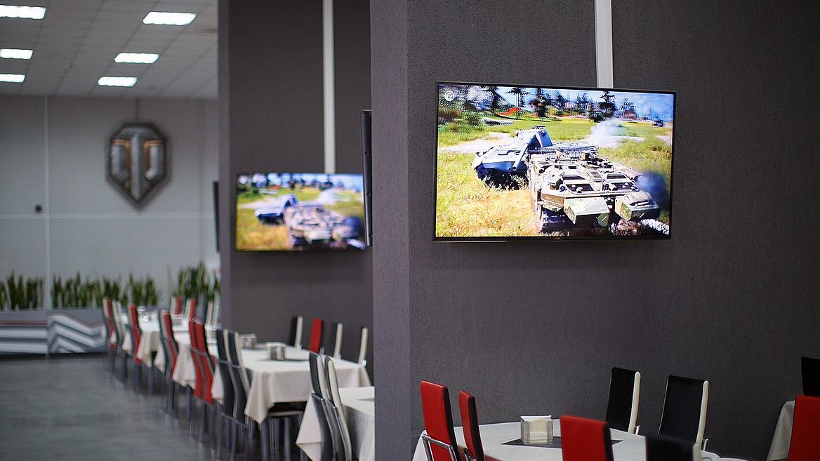 Киану Ривз посмеялся над NFT и стал героем соцсетей. Интернет-пользователи пишут, что готовы слушать смех актера на репите