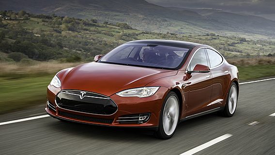 Tesla удалённо отключила автопилот на Model S после перепродажи
