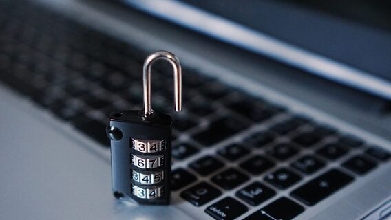 Скидка дня: Подписка ProtonVPN за €3.59/мес + новая фича для защиты аккаунтов Скидка дня: Подписка ProtonVPN за €3.59/мес + новая фича для защиты аккаунтов