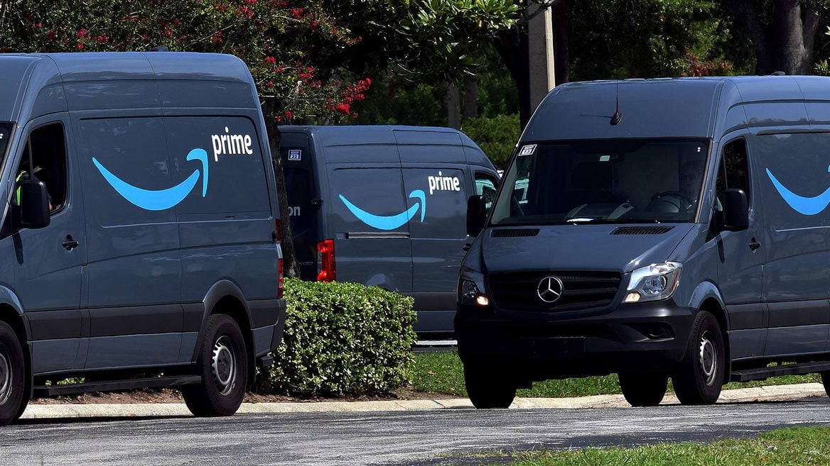 Amazon призвала нанимать водителей которые курят травку и раздаёт бонусы по $70 не опаздывающим