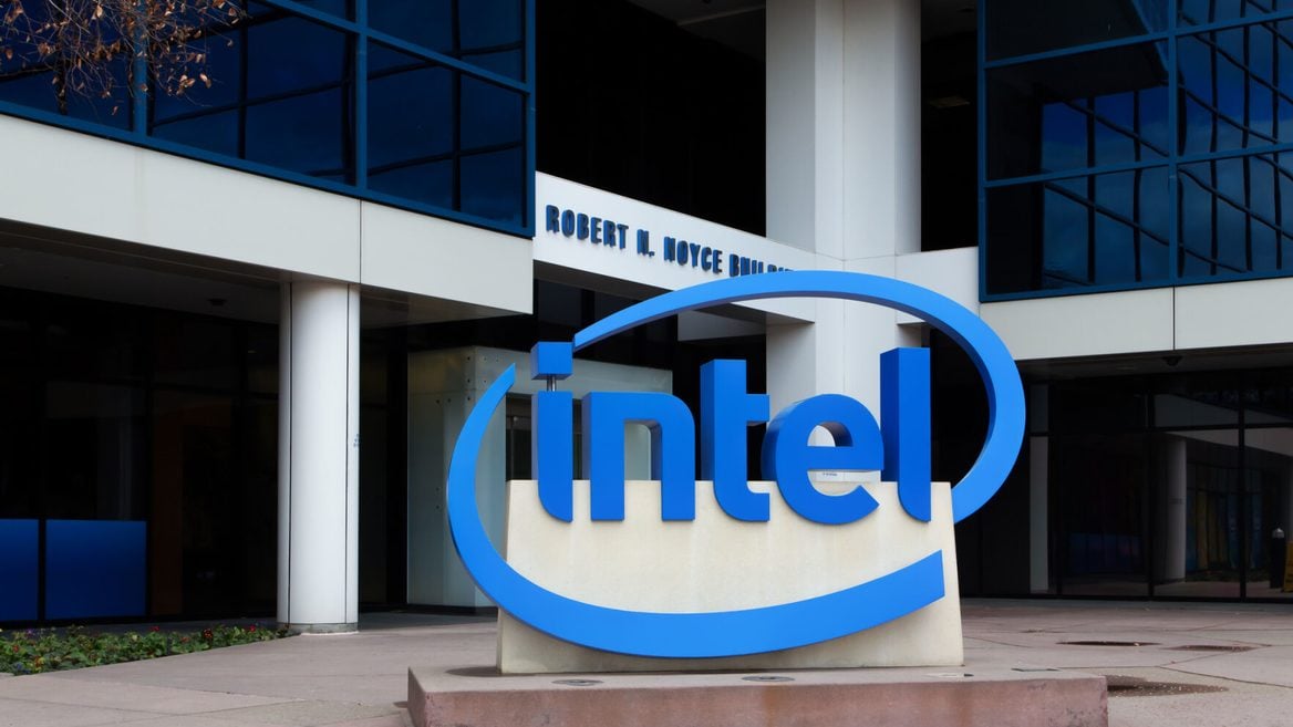Intel из-за дефицита кадров отказалась от правила повторно не нанимать уволенных