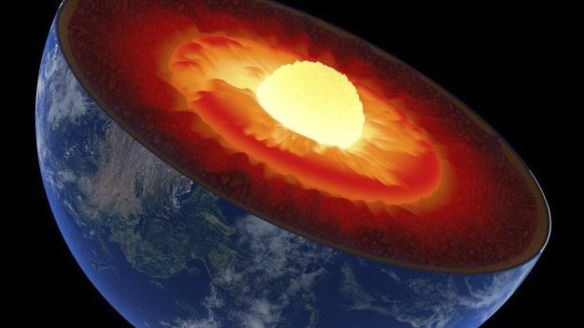 Китайские ученые заявили что ядро Земли стало вращаться в другую сторону — и длина дня изменилась