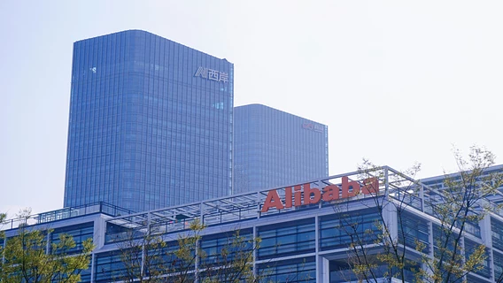 Рынок развернулся: в Китае взлетели ИИ-стартапы, бигтехи наоборот падают