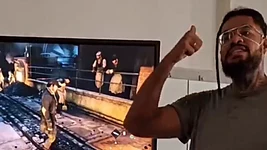 В сети завирусился преподаватель, который на примере Assassin’s Creed объясняет детям промышленную революцию в Англии