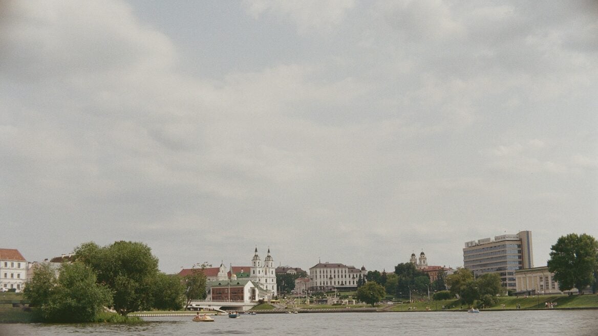 Хотят домой но не могут. А иногда уже и не хотят. Беларусы в эмиграции — кто мы/ они? Ресёрч часть 1