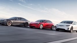 Tesla за полгода продала больше электрокаров, чем три ближайших конкурента вместе