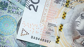 Еврокомиссия: санкции не должны затрагивать беларусов и россиян с легальным статусом в Европе