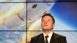 SpaceX выиграла два контракта Пентагона на $160 млн