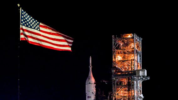 «Не суйтесь»: глава NASA предупредил о лунной гонке между США и Китаем
