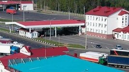 На літоўскай мяжы рэзка выраслі чэргі, людзі трывожацца На літоўскай мяжы рэзка выраслі чэргі, людзі трывожацца