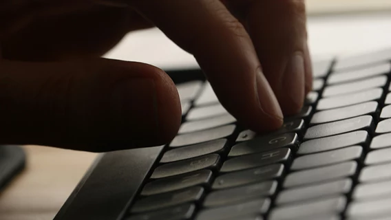 Техлид Amazon продвинулась благодаря ИИ. Вот её три совета по вайб-кодингу