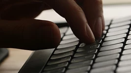 Техлид Amazon продвинулась благодаря ИИ. Вот её три совета по вайб-кодингу