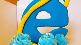 «Ты был вишенкой на торте»: Mozilla прислала Microsoft торт по случаю «смерти» Internet Explorer 