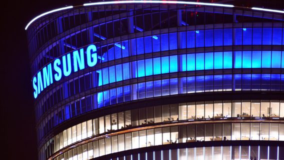 Глава Samsung отказался обжаловать решение суда, приговорившего его к тюрьме