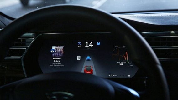Tesla предложит автопилот по подписке в 2021 году