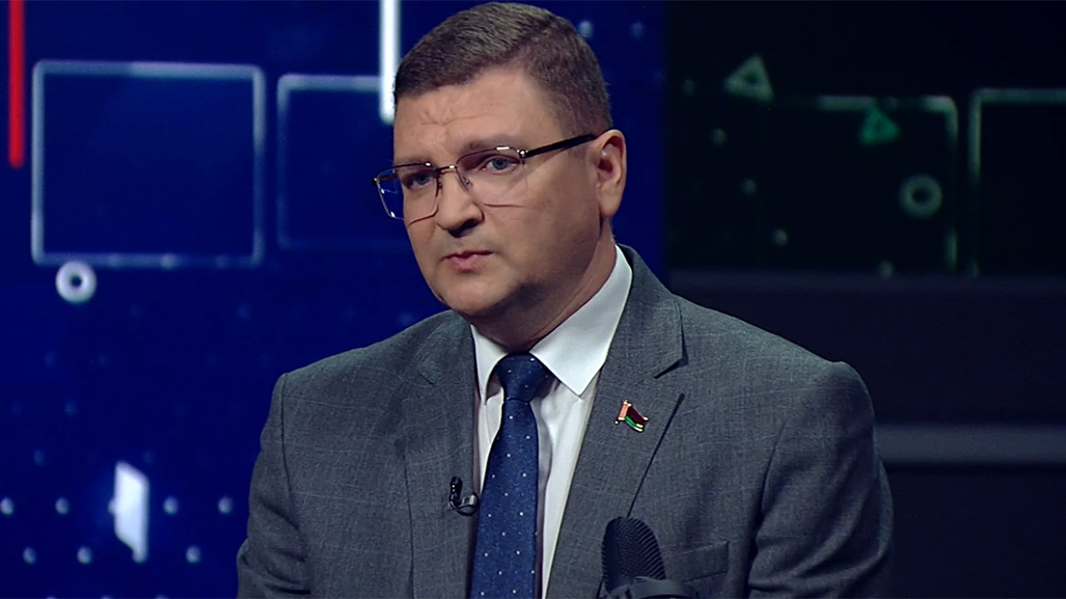 У мінскім грамадскім транспарце хутка можна будзе разлічыцца толькі карткай