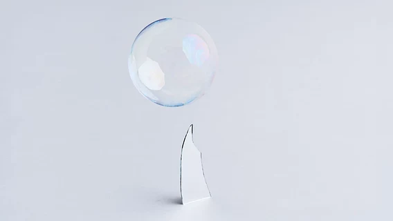 Чем быстрее лопнет «ИИ-пузырь», тем лучше для всех — мнение экономиста