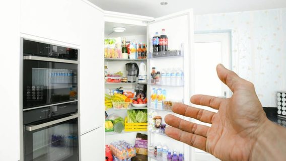 Insider: Amazon разрабатывает умный холодильник с нейросетью