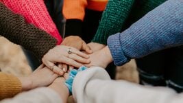 Пропаганда по-Microsoft-ски: сотрудники ходят в офис, и они довольны