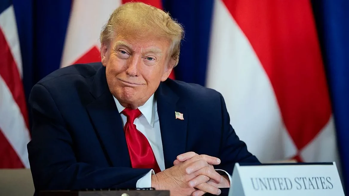 Трамп переименовал ИИ — теперь все скупают словенские домены