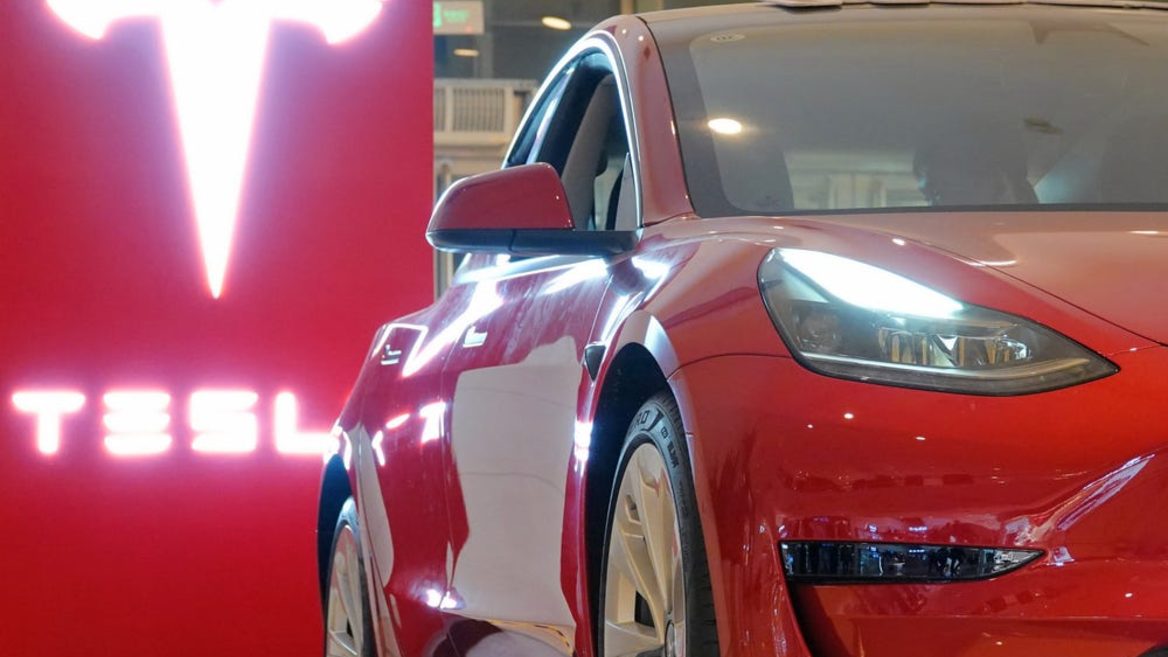 Tesla установила рекорд по поставкам электромобилей 