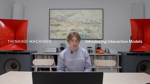 Стартап экс-CTO OpenAI показал ИИ, который говорит и слушает одновременно