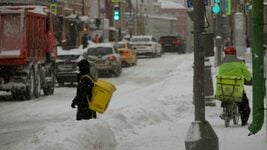 «Доел накопления». Как епамовец не прижился за границей и оказался в «Яндекс Еде» (и +2 истории курьеров из ИТ)