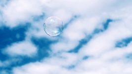 Пузырь лопнет. Почему опасно инвестировать в хайповые темы — мнение эксперта