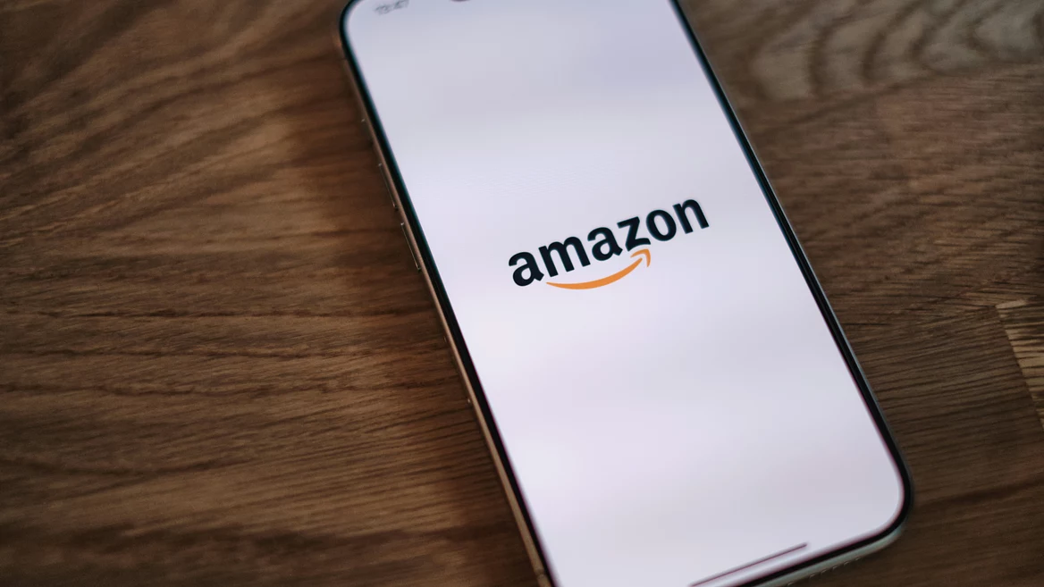 Amazon сокращает 16 тысяч