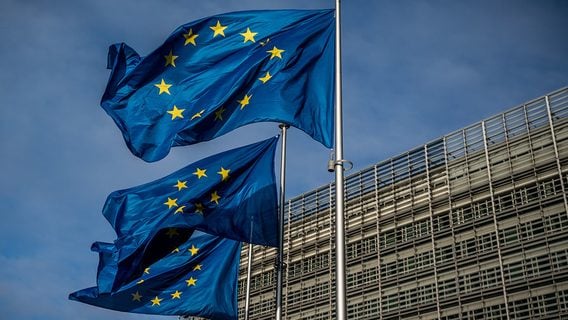 ЕС планирует принять закон, который разрешит в App Store сторонние источники и платежные системы