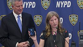 Полиция Нью-Йорка заменит «виндофоны» на iPhone 