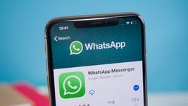 В WhatsApp появилась новая мошенническая схема с розовой темой
