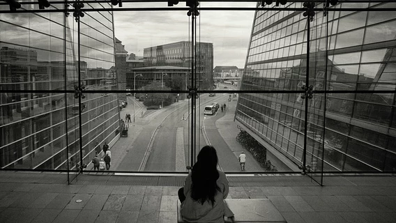 «Ты беларуска. Это проблема». Айтишница в Дании прошла через трэш на работе из-за паспорта. Зато теперь помогает защищать от угроз 