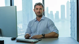 «Сидел у Стелы и понял: к жизни мечты это не ведёт». Теперь его компания обрабатывает 7% мирового хешрейта