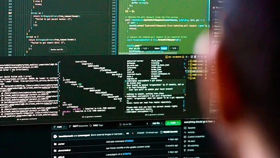 ШІ-агент знёс базу дадзеных стартапа. І бэкапы таксама. І ва ўсім прызнаўся