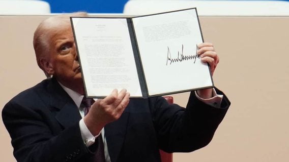 Трамп создал управление по «реэмиграции»: высылать мигрантов будут еще быстрее