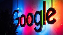 Google свернула старые программы обучения — теперь всех учат использовать ИИ Google свернула старые программы обучения — теперь всех учат использовать ИИ