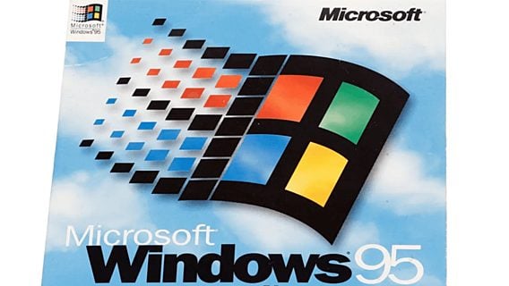 В эмуляторе Windows 95 можно поиграть в Doom и Wolfenstein3D 