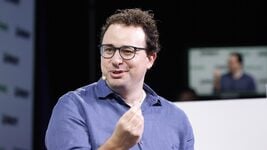 CEO Anthropic: для гонкі з OpenAI нам патрэбныя інвестыцыі з аўтарытарных краін CEO Anthropic: для гонкі з OpenAI нам патрэбныя інвестыцыі з аўтарытарных краін