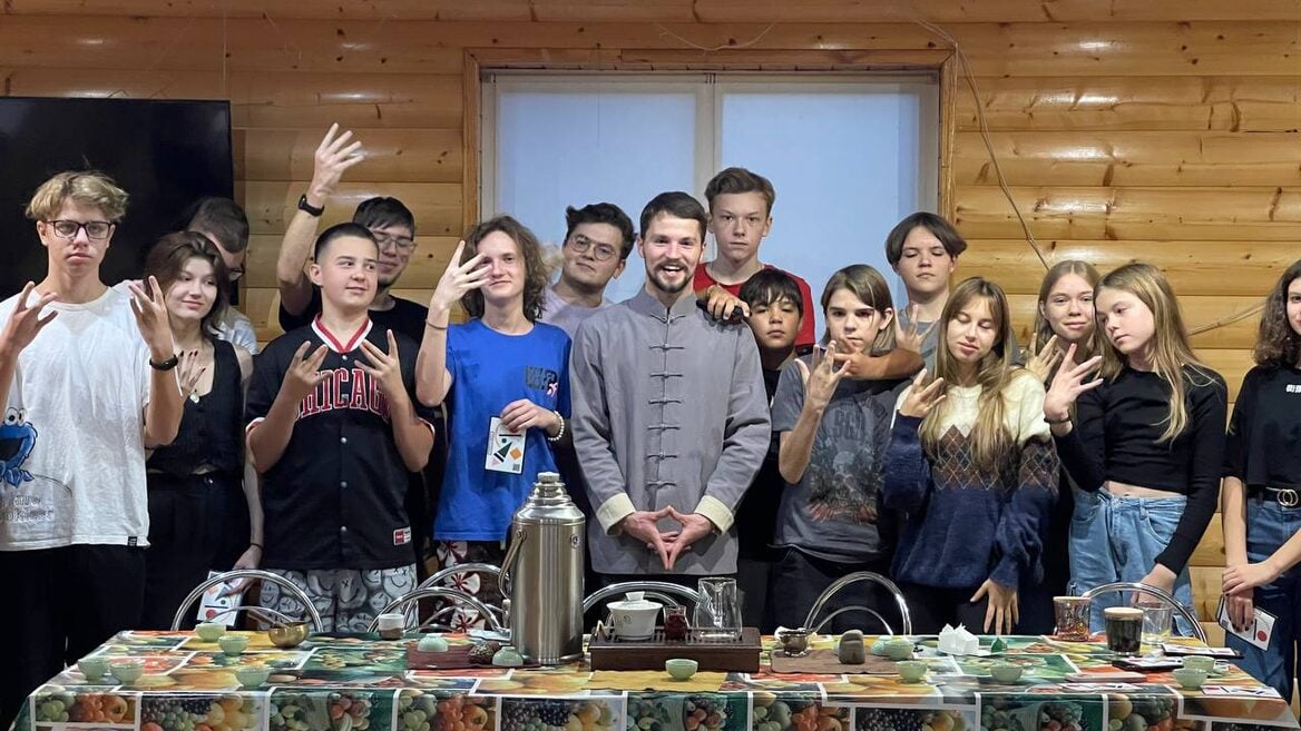 «Гвоздестояние с медитацией». В детском комьюнити Space Jam походы квесты и мозгобойни — вместо уроков английского