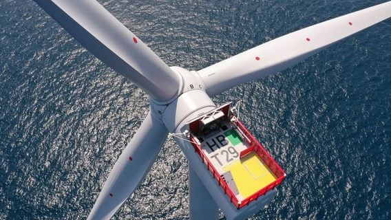 Великобритания запустила в море крупнейшую в мире ветряную электростанцию