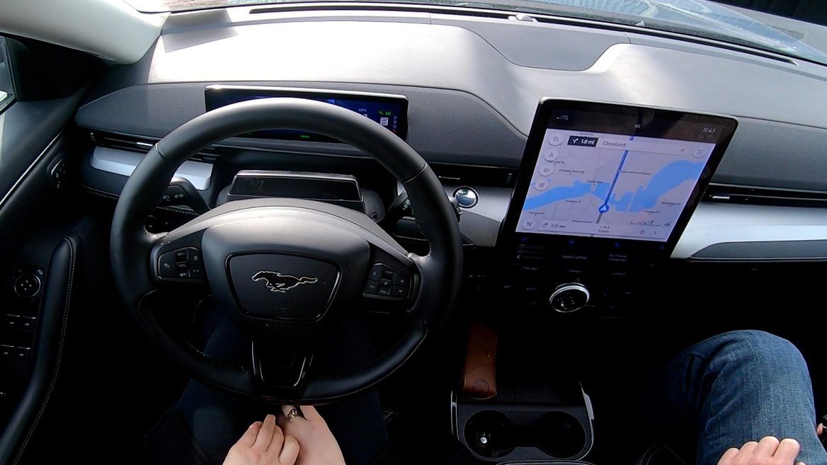 CEO Ford намекнул что Tesla испытывает недоделанный автопилот на пользователях